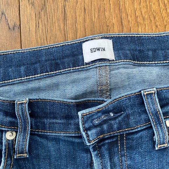 Edwin high rise Straight Cropped Raw Hem Denim size 28 - Picture 2 of 5